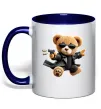 Чашка з кольоровою ручкою Ведмедик з пістолетом Глибокий темно-синій Чашка з кольоровою ручкою Ведмедик з пістолетом Глибокий темно-синій фото