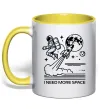 Чашка с цветной ручкой I need more space Лимонный фото