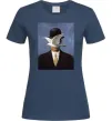 Жіноча футболка Man in a Bowler Hat Темно-синій Жіноча футболка Man in a Bowler Hat Темно-синій фото