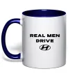 Чашка з кольоровою ручкою Real men drive Hyundai Глибокий темно-синій фото