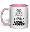 Чашка з кольоровою ручкою Keep calm and drive Land Rover Ніжно рожевий фото