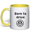 Чашка с цветной ручкой Born to drive Volkswagen Лимонный фото
