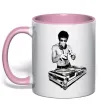 Чашка з кольоровою ручкою DJ Bruce Lee Ніжно рожевий фото
