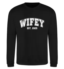 Свитшот Wifey est Черный фото