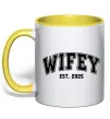 Чашка с цветной ручкой Wifey est Солнечно желтый фото