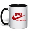 Чашка с цветной ручкой Wife just married Черный фото