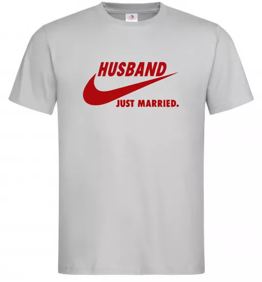 Мужская футболка Husband just married Серый фото