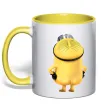 Чашка с цветной ручкой Міньйон спиною, колір - лимонний Лимонный фото