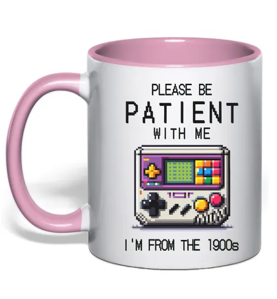 Чашка з кольоровою ручкою Be patient I`m from 1900s Ніжно рожевий фото