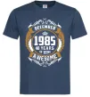 Мужская футболка December 1985 40 years of being Awesome Темно-синий фото
