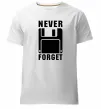 Чоловіча преміум футболка Never forget Білий фото