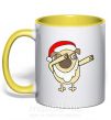 Чашка з кольоровою ручкою Dabbing Christmas pug Сонячно жовтий фото
