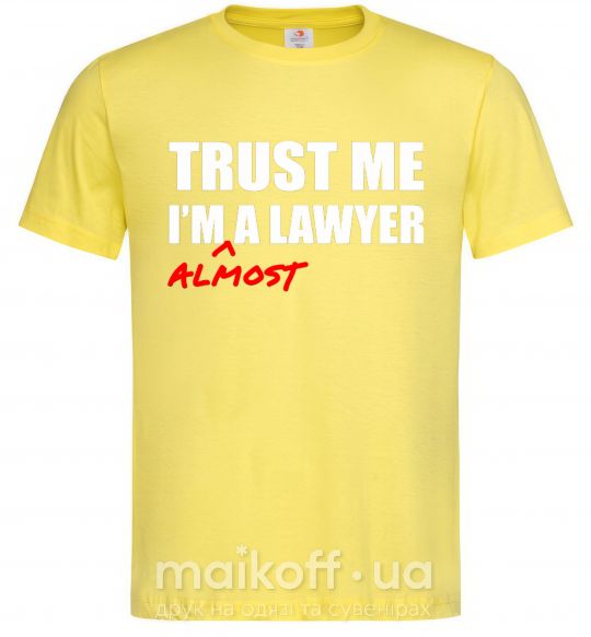 Мужская футболка Trust me i'm almost lawyer Лимонный фото