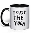 Чашка з кольоровою ручкою Trust the yoga Чорний фото