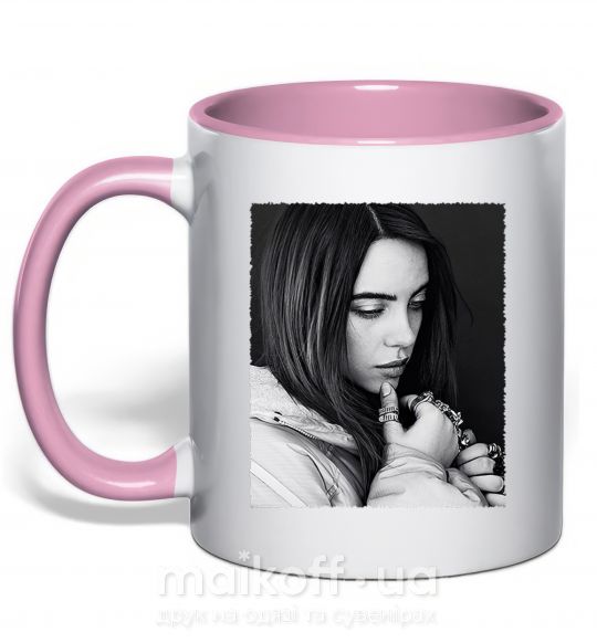 Чашка з кольоровою ручкою Billie Eilish bw Ніжно рожевий фото