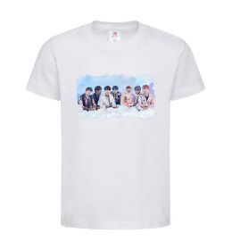 Детская футболка BTS в хмарах