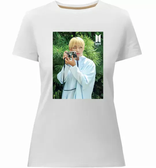 Жіноча преміум футболка BTS V with camera Білий фото