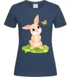 Женская футболка Кролик на галявині Темно-синий фото